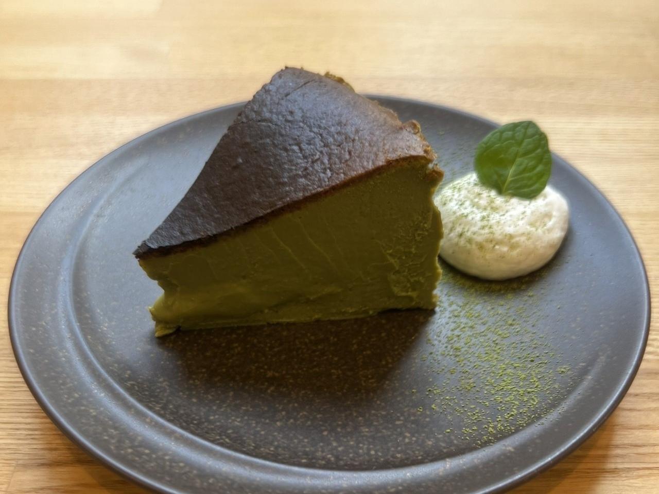 T-style Cafe Cielの抹茶バスクチーズケーキ