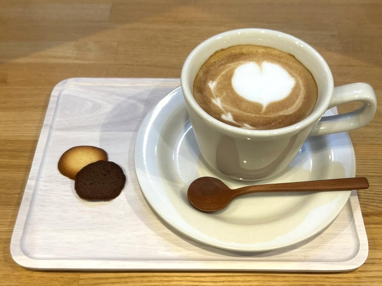 T-style Cafe Cielのカフェラテと焼き菓子