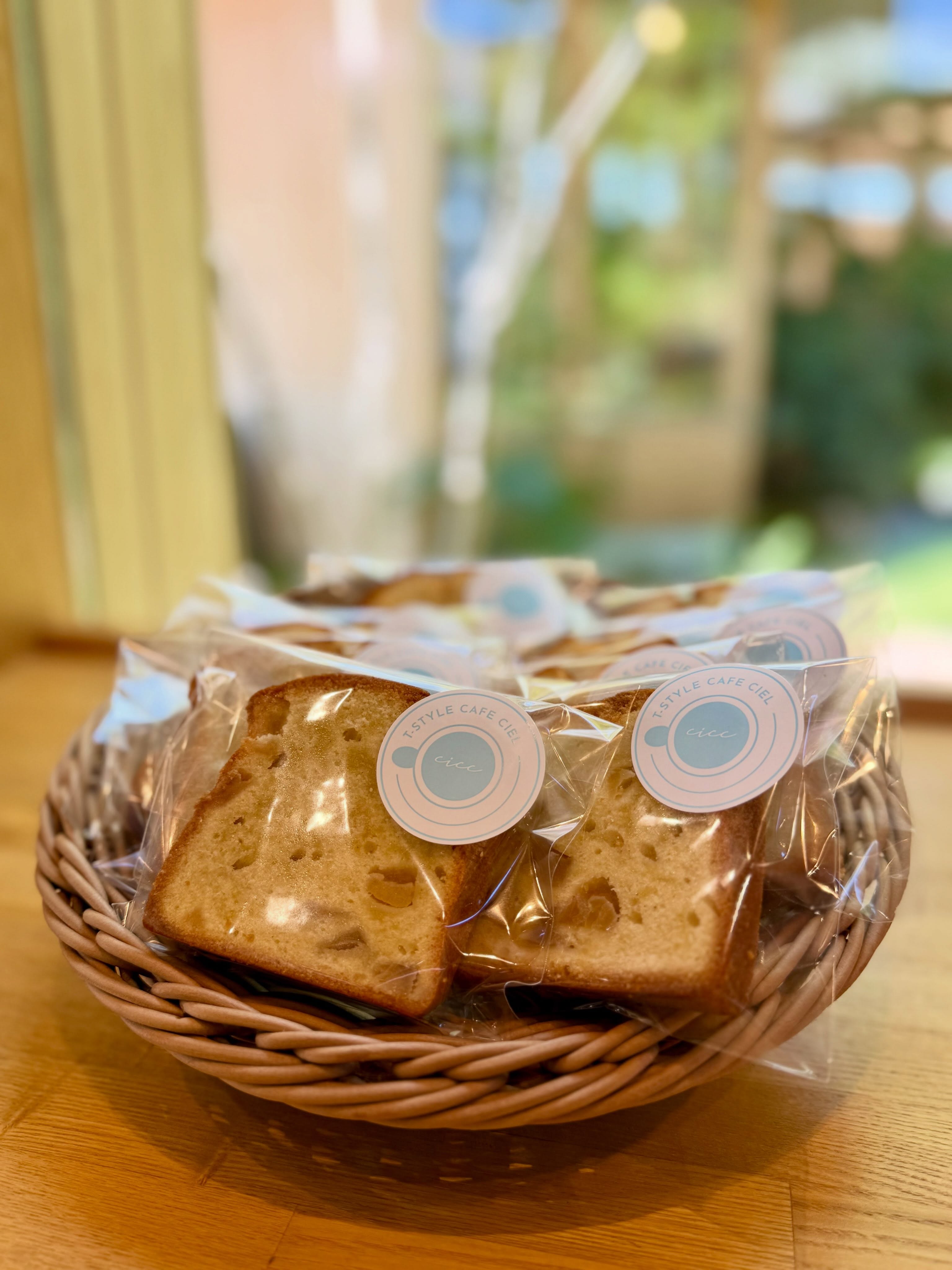 T-style Cafe Cielのテイクアウト用パウンドケーキ（公式Instagramより）