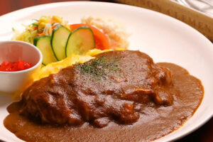Cafe&Bar JUNONのオムライスとカレーソース