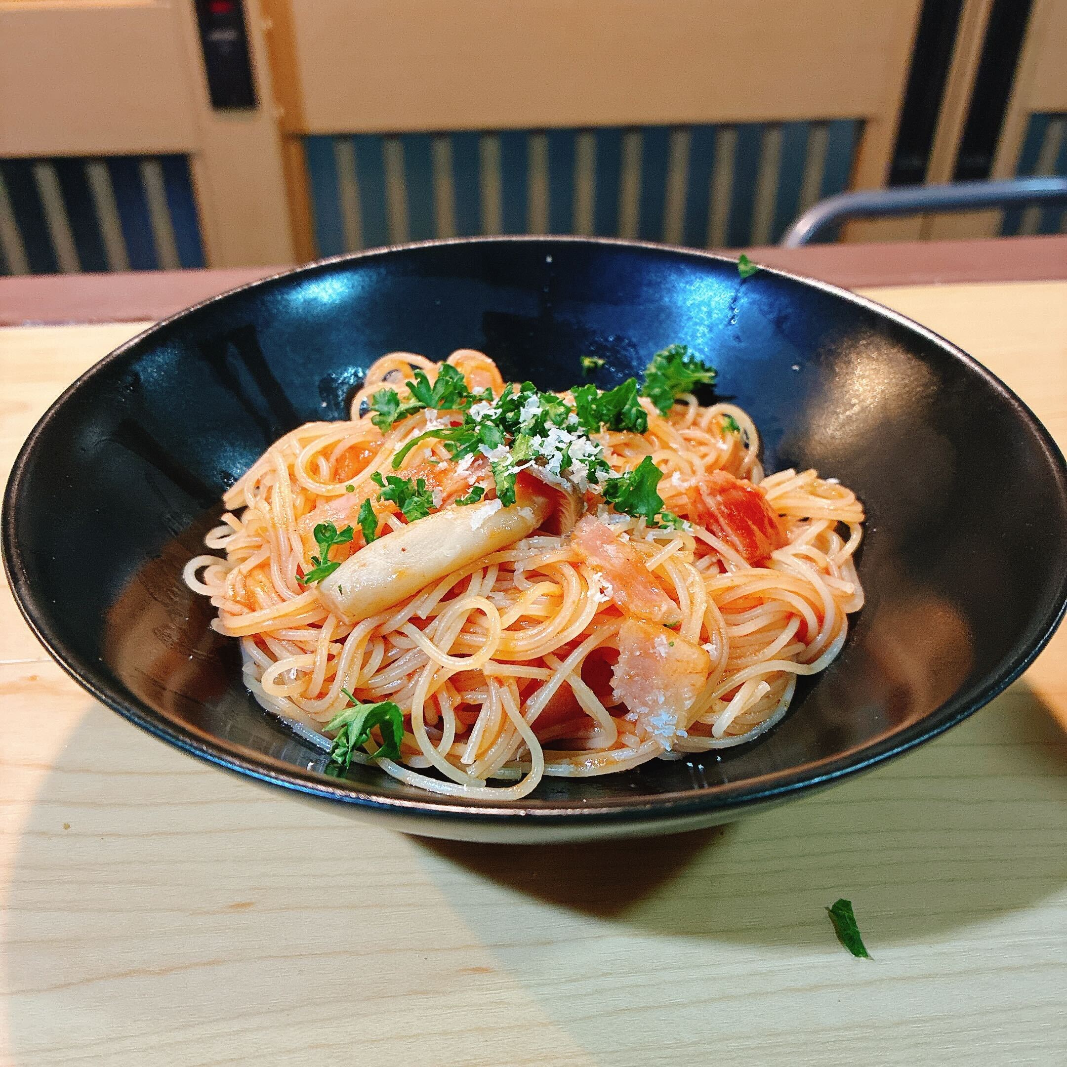 軽食・喫茶 オネットのトマトソースパスタ（唐戸はれて横丁公式サイトより）