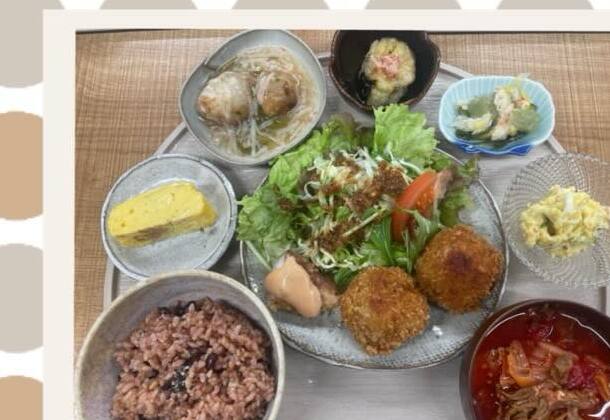 ひと休み、よいちの御膳、今日のおにく(公式Instagramより)