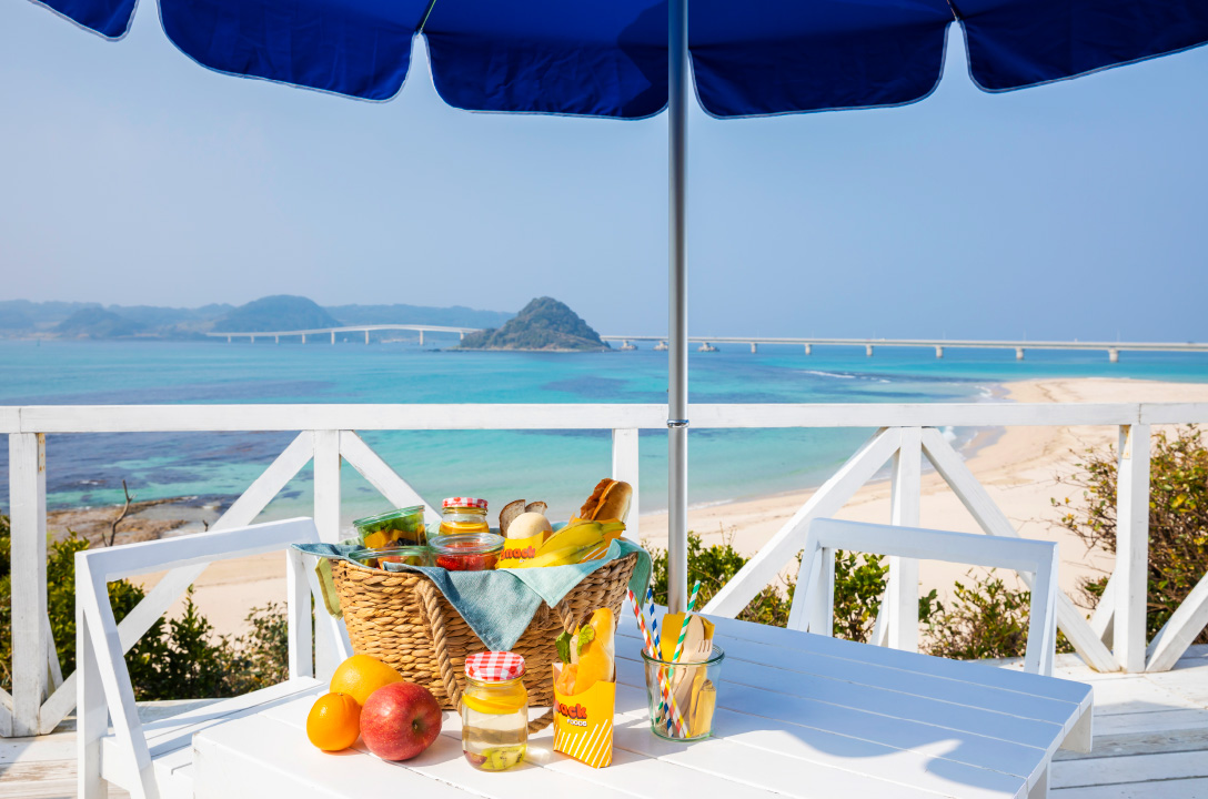 Picnic on the Beachのテラス席(公式サイトより)