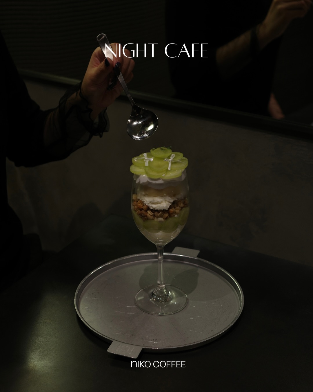 NIGHT CAFEの季節のパフェ(NIKO COFFEE・公式Instagramより)