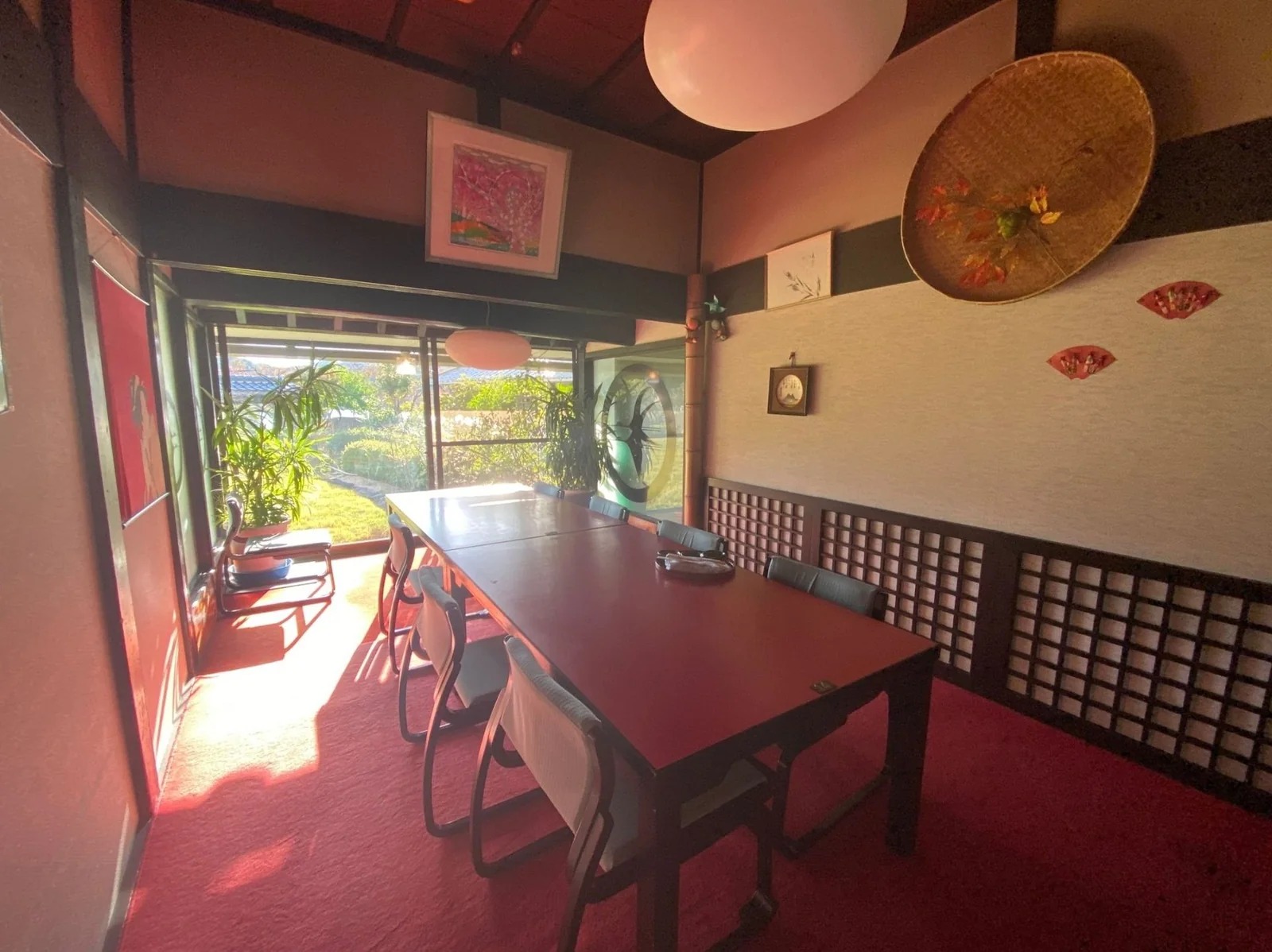庭を望むしらさぎ本陣の座敷(公式サイトより)